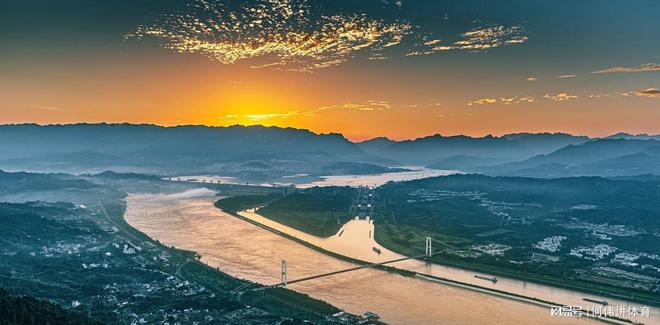三峡大坝造价高达2500亿!如今17年过去了国家是亏了还是赚了!(图2)