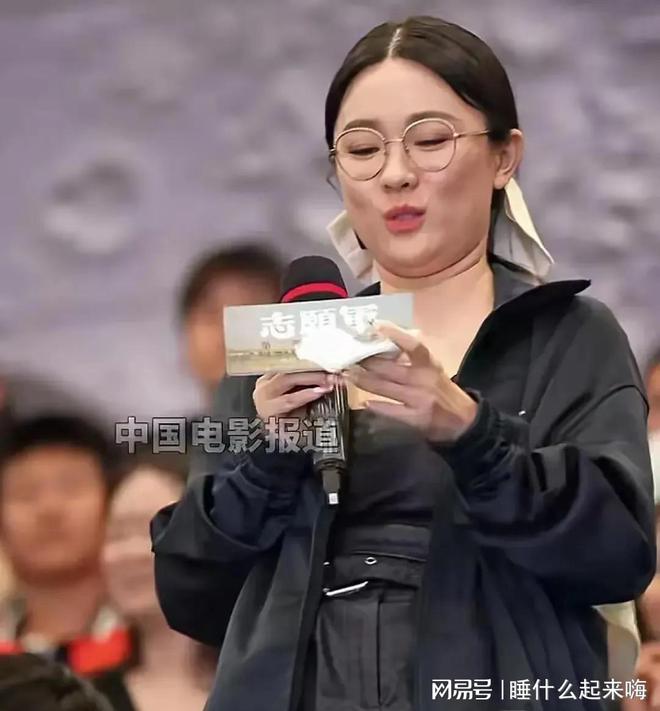 无滤镜大变样虞书欣似胖头鱼任达华太秃然金喜善行走的铜像(图23)