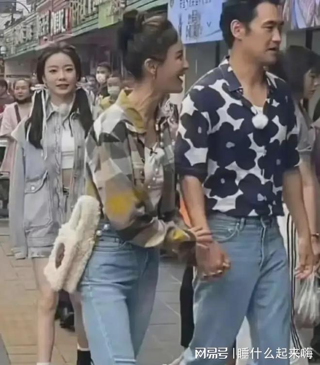 无滤镜大变样虞书欣似胖头鱼任达华太秃然金喜善行走的铜像(图27)