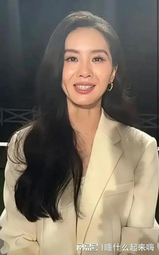 无滤镜大变样虞书欣似胖头鱼任达华太秃然金喜善行走的铜像(图28)