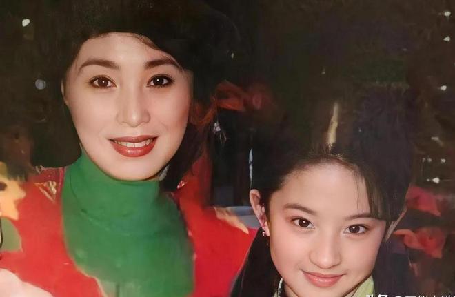 华裔作家揭秘刘亦菲美国生活继父是华人大律师一家人住富人区(图4)