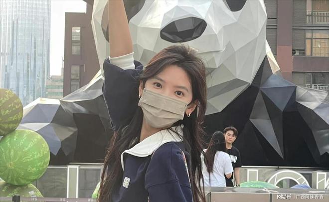 从淘宝模特到国民初恋“天选温以凡”的人生就是现实版樊胜美！(图14)