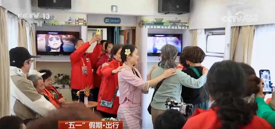全国铁路迎来假日客流高峰多项便民措施保障旅客出行(图4)