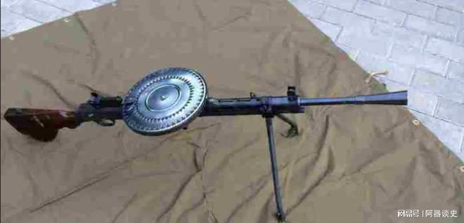 胜利武器都受苏军士兵欢迎？不尽然例如德普机枪就是例外！(图13)