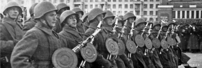 胜利武器都受苏军士兵欢迎？不尽然例如德普机枪就是例外！(图16)