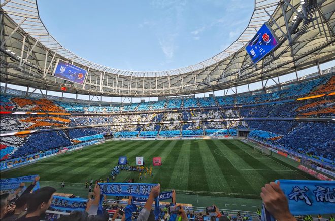 力压欧洲豪门！大连英博主场上座人数冲进全球前十七！(图3)