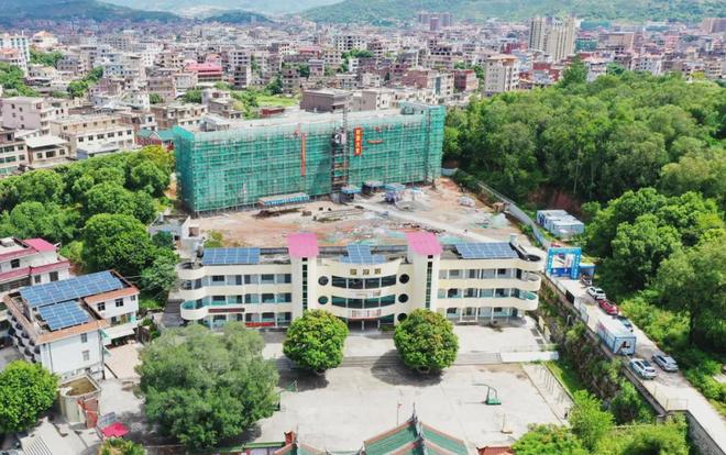 【头条】阀门兴镇铸底气城乡焕新提品质——专访英都镇党委副书记、镇长黄宗权(图7)