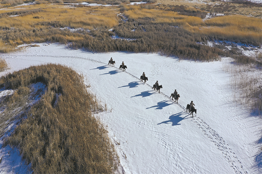 踏访新时代边关·新春“礼物”丨国门迎新春岁寒暖流涌(图1)