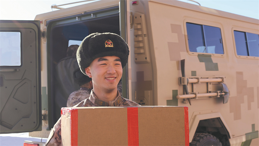 踏访新时代边关·新春“礼物”丨国门迎新春岁寒暖流涌(图2)