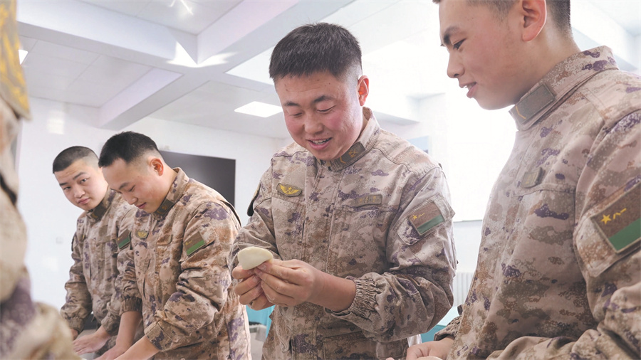 踏访新时代边关·新春“礼物”丨国门迎新春岁寒暖流涌(图3)