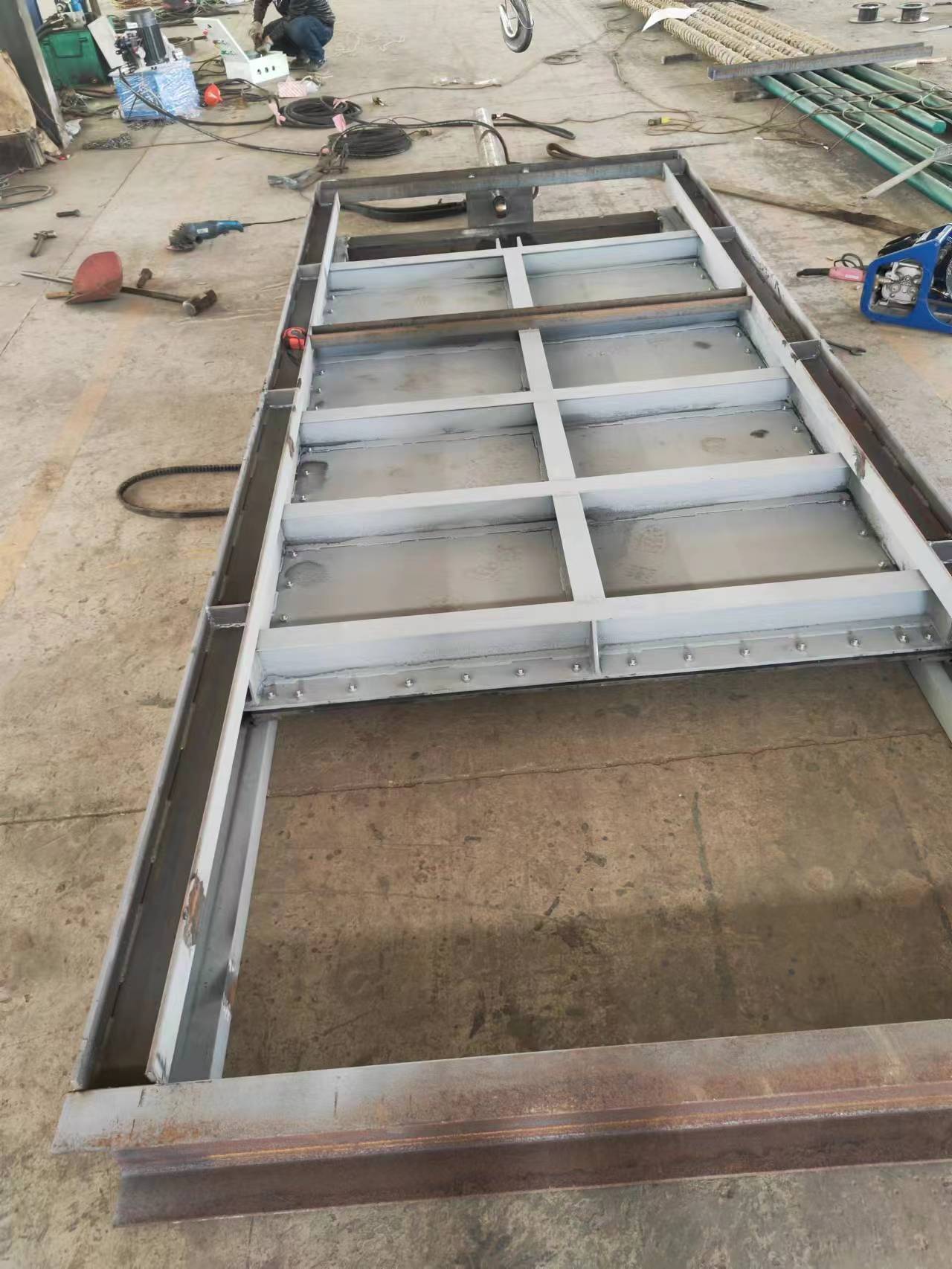 钢制闸门生产厂家滨州弧形钢制闸门(图1)