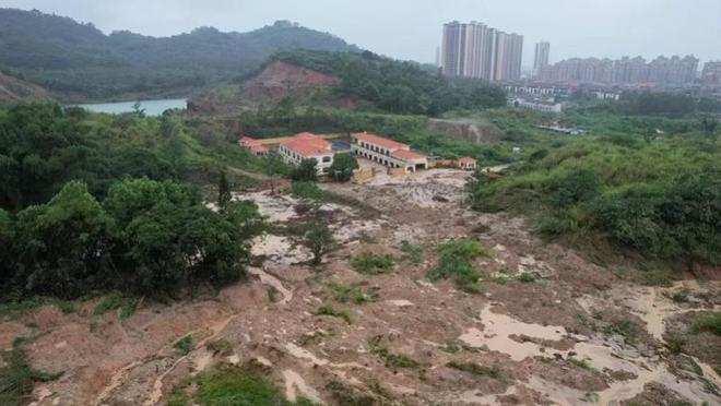 互助身影里的防汛硬仗：广东持续暴雨下的凡人星火与基层力量(图4)