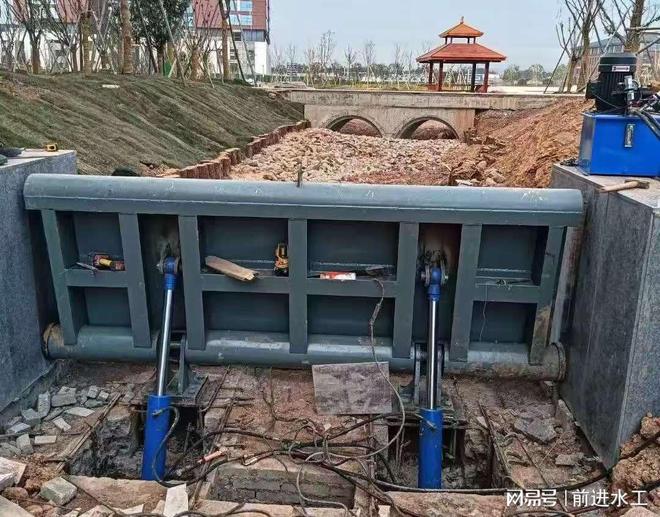 双向止水闸门厂家实力推荐：水利工程设备选型指南(图2)