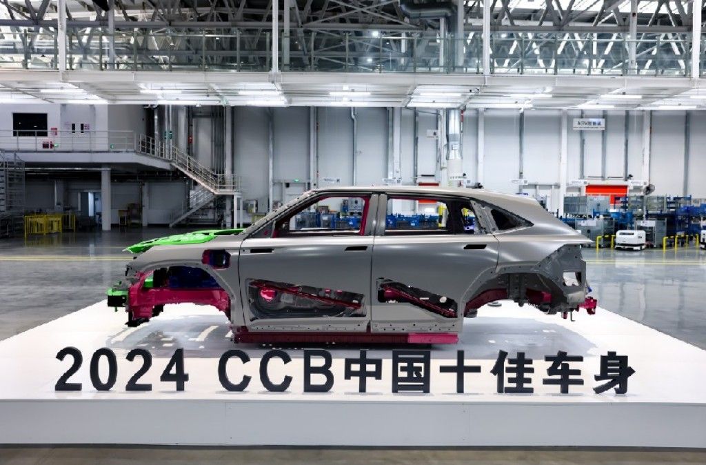 广汽本田首款量产新车P7下线新能源工厂正式落成(图7)